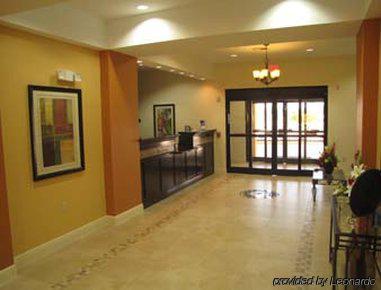 Super 8 By Wyndham Laporte เลอพอร์ต ภายใน รูปภาพ