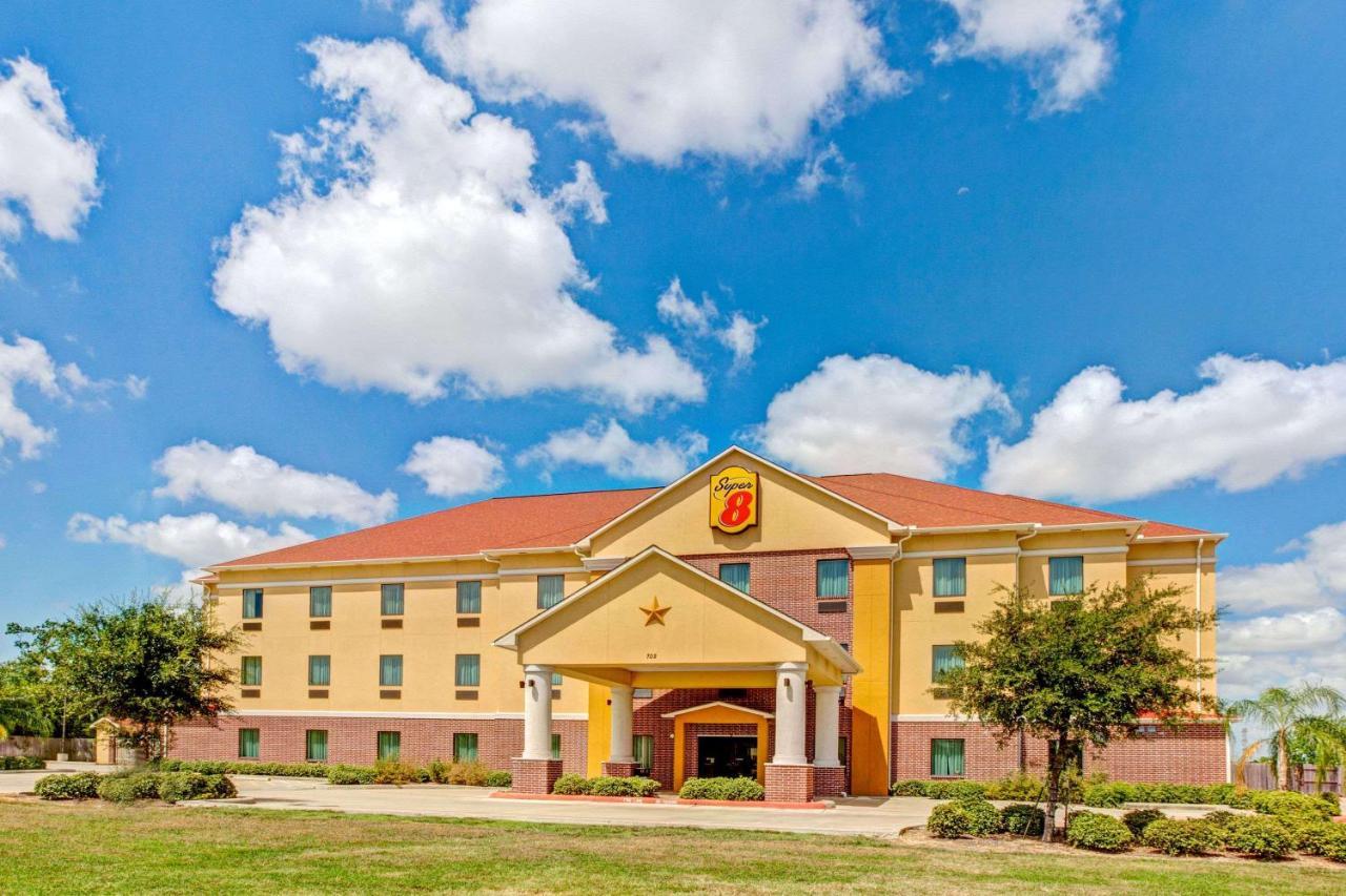 Super 8 By Wyndham Laporte เลอพอร์ต ภายนอก รูปภาพ